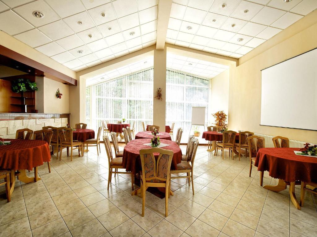 Hotel Slovensky Raj Hrabušice Екстериор снимка